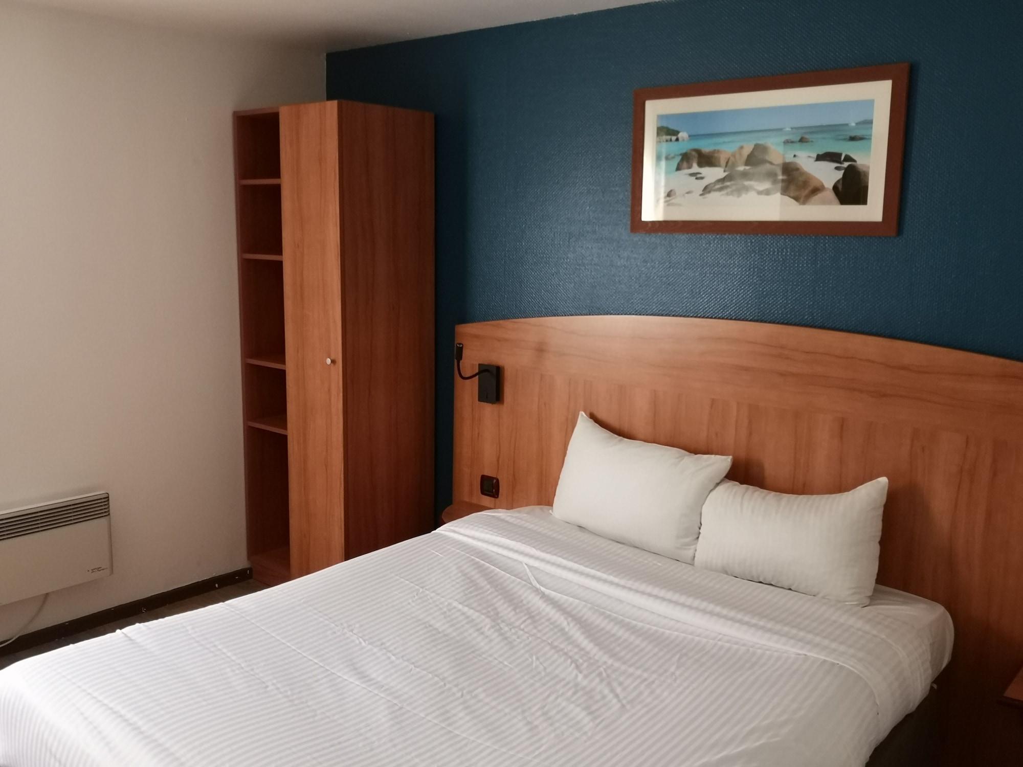 Comfort Hotel Évreux Екстериор снимка