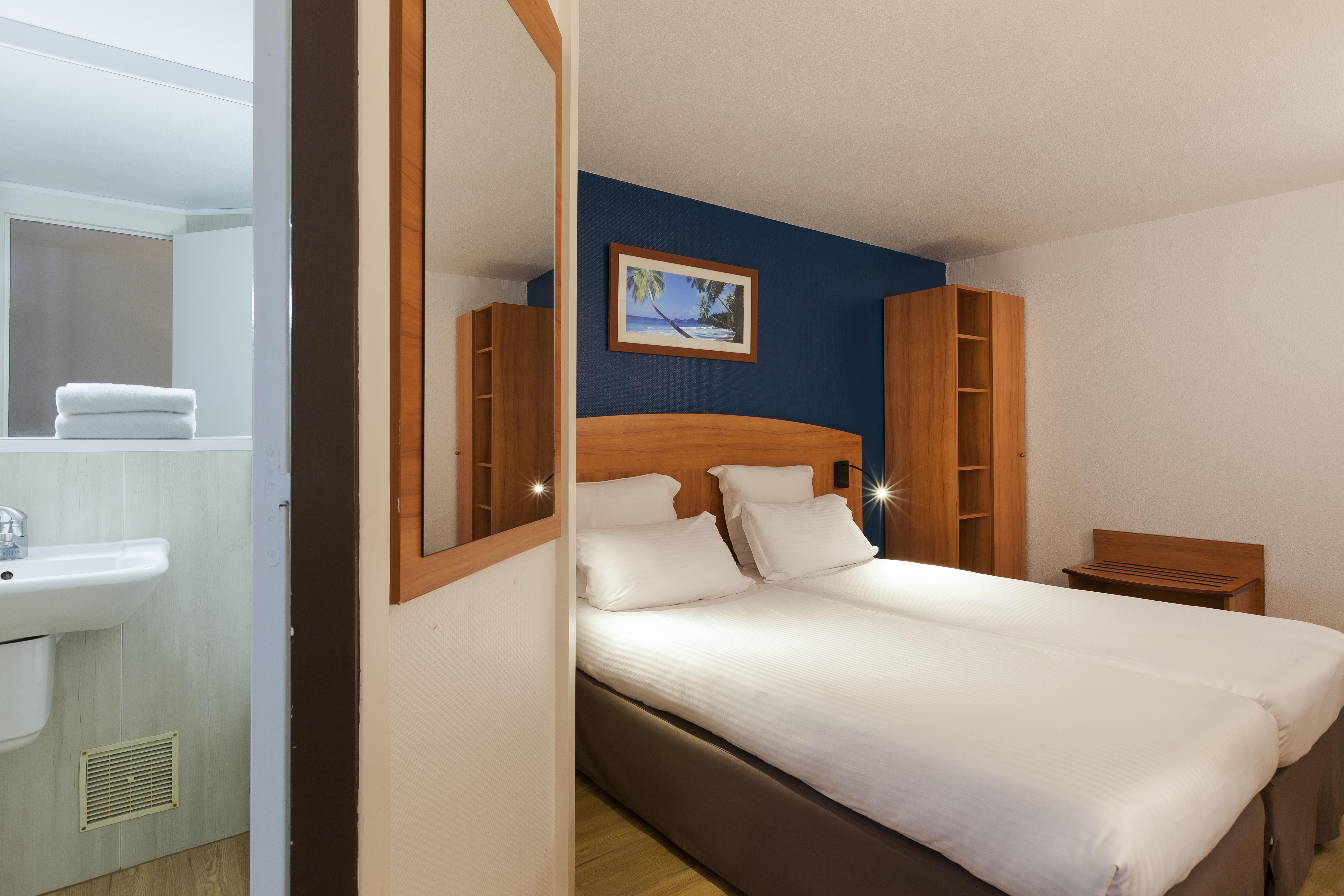 Comfort Hotel Évreux Екстериор снимка