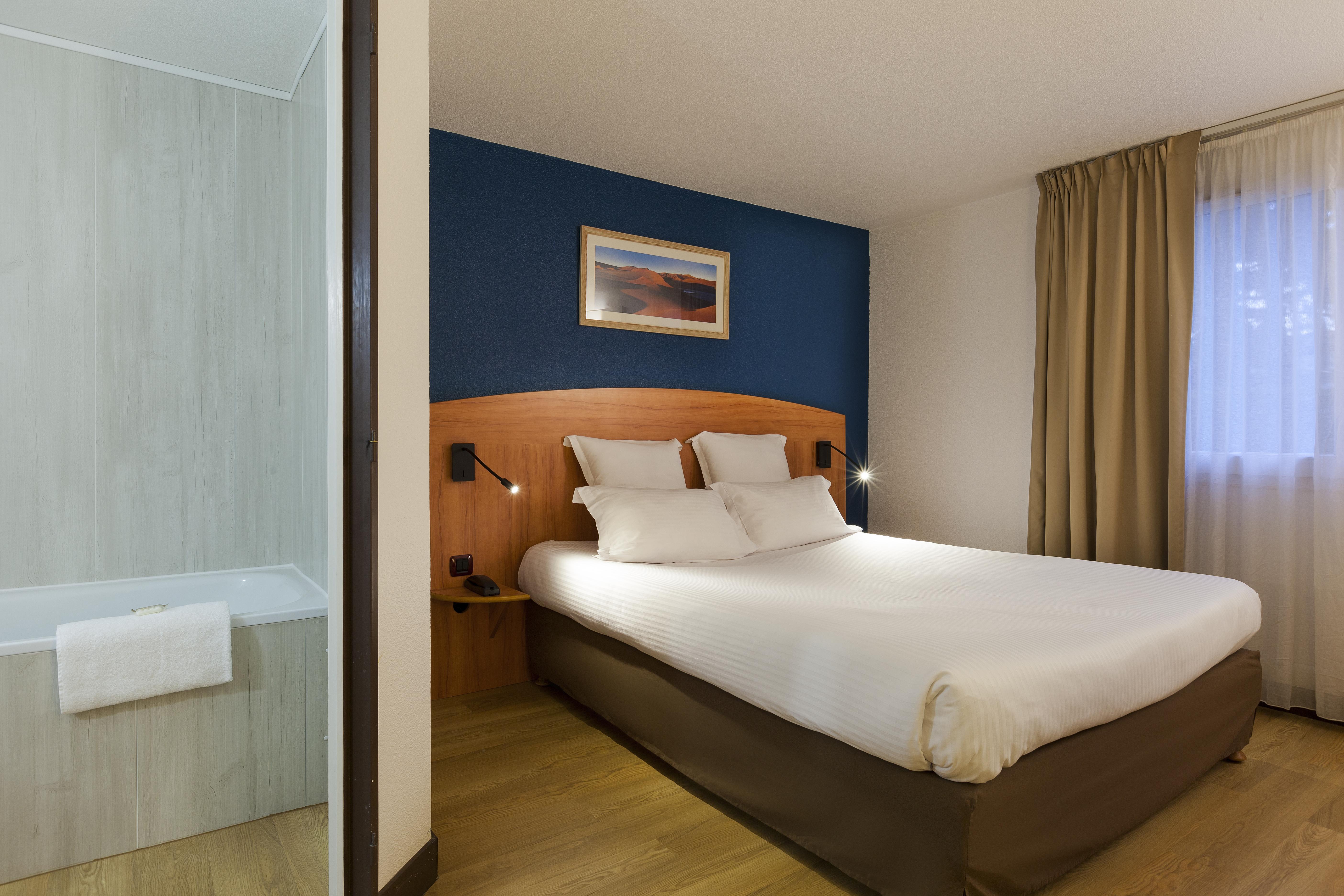 Comfort Hotel Évreux Екстериор снимка