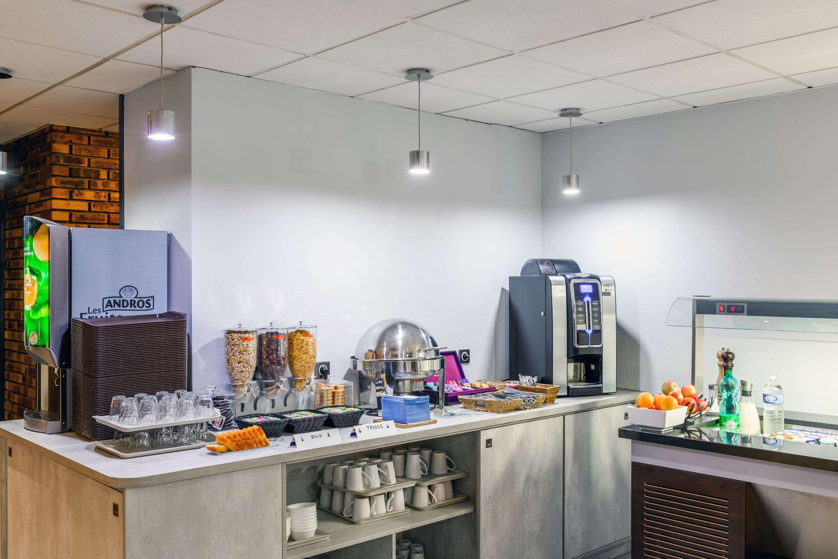 Comfort Hotel Évreux Екстериор снимка