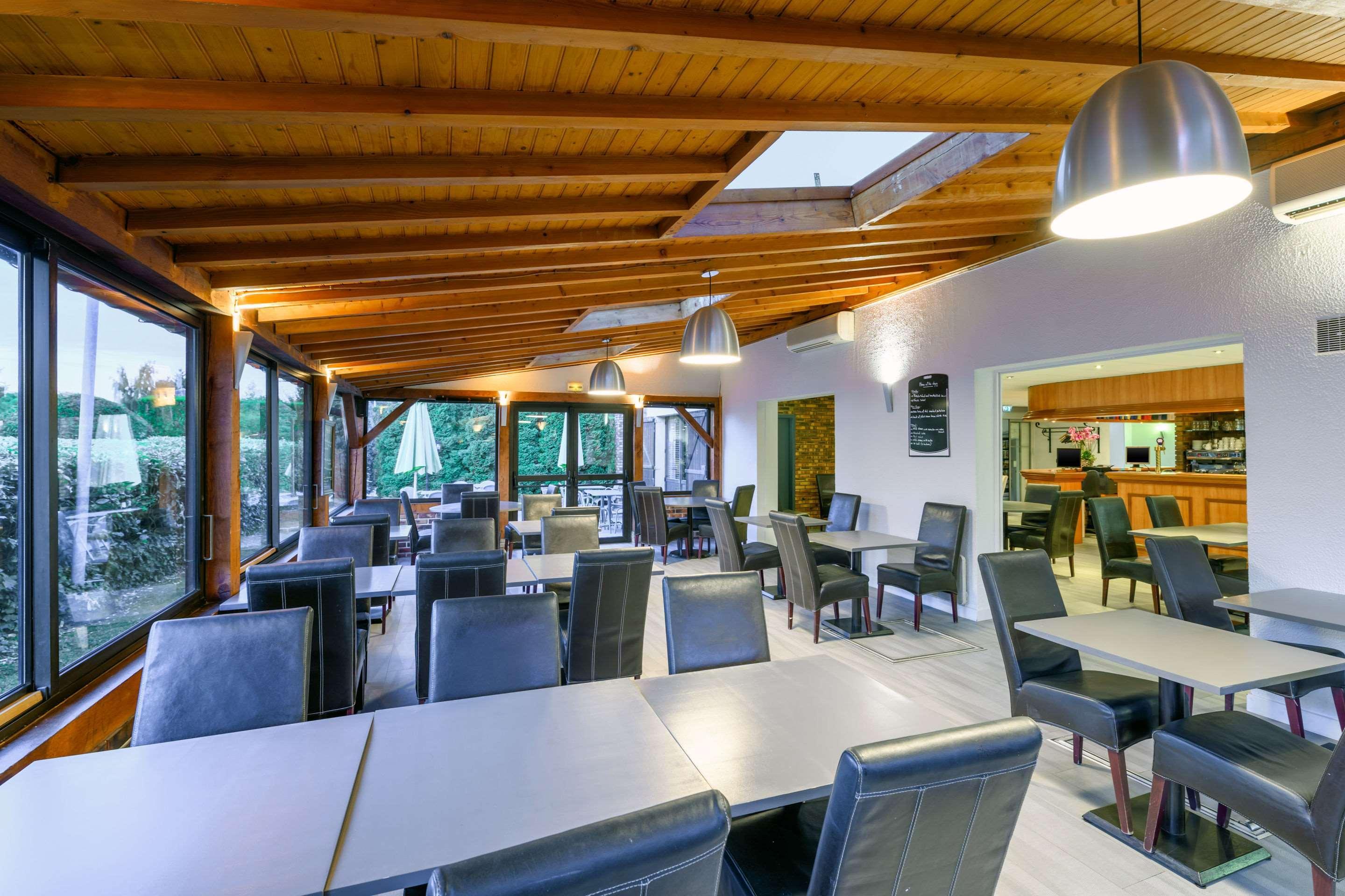 Comfort Hotel Évreux Екстериор снимка