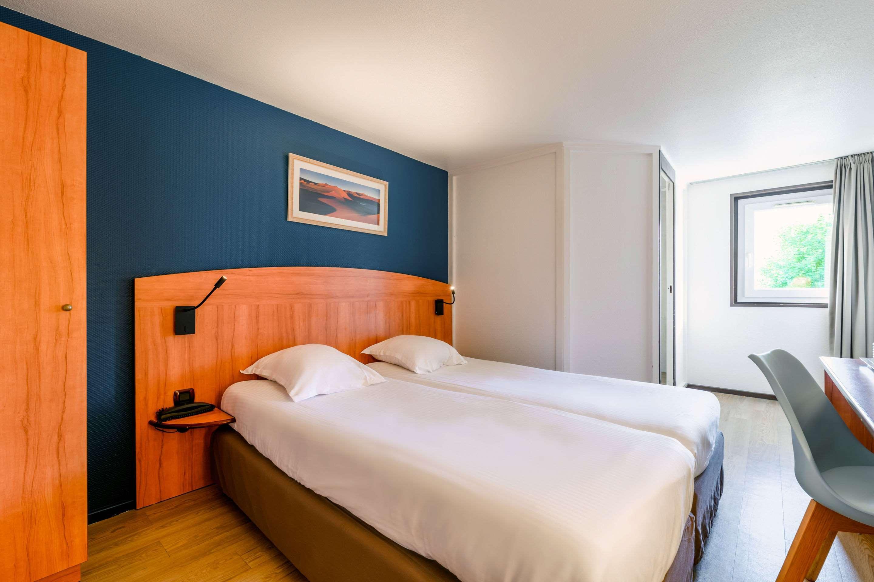 Comfort Hotel Évreux Екстериор снимка