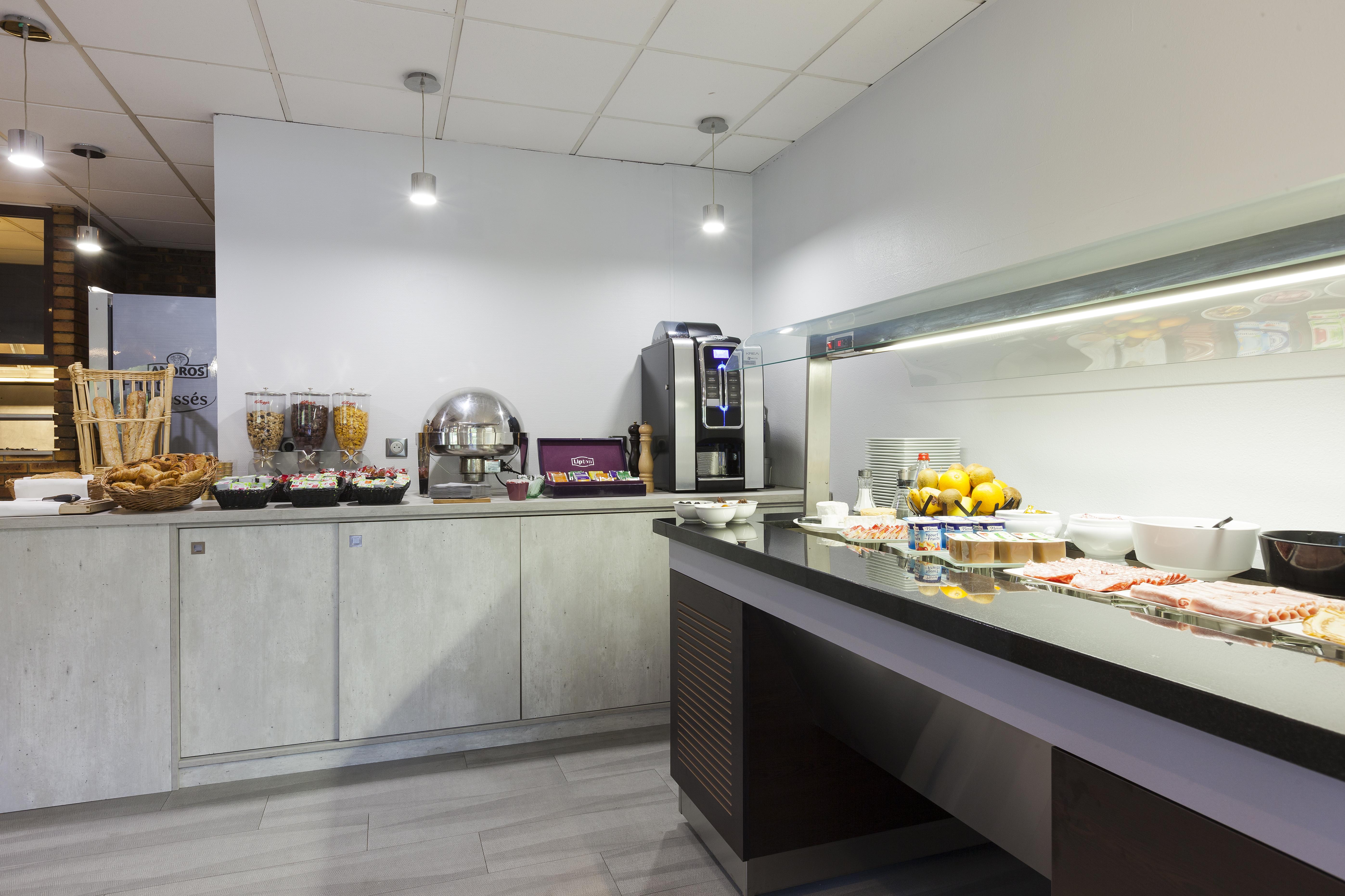 Comfort Hotel Évreux Екстериор снимка