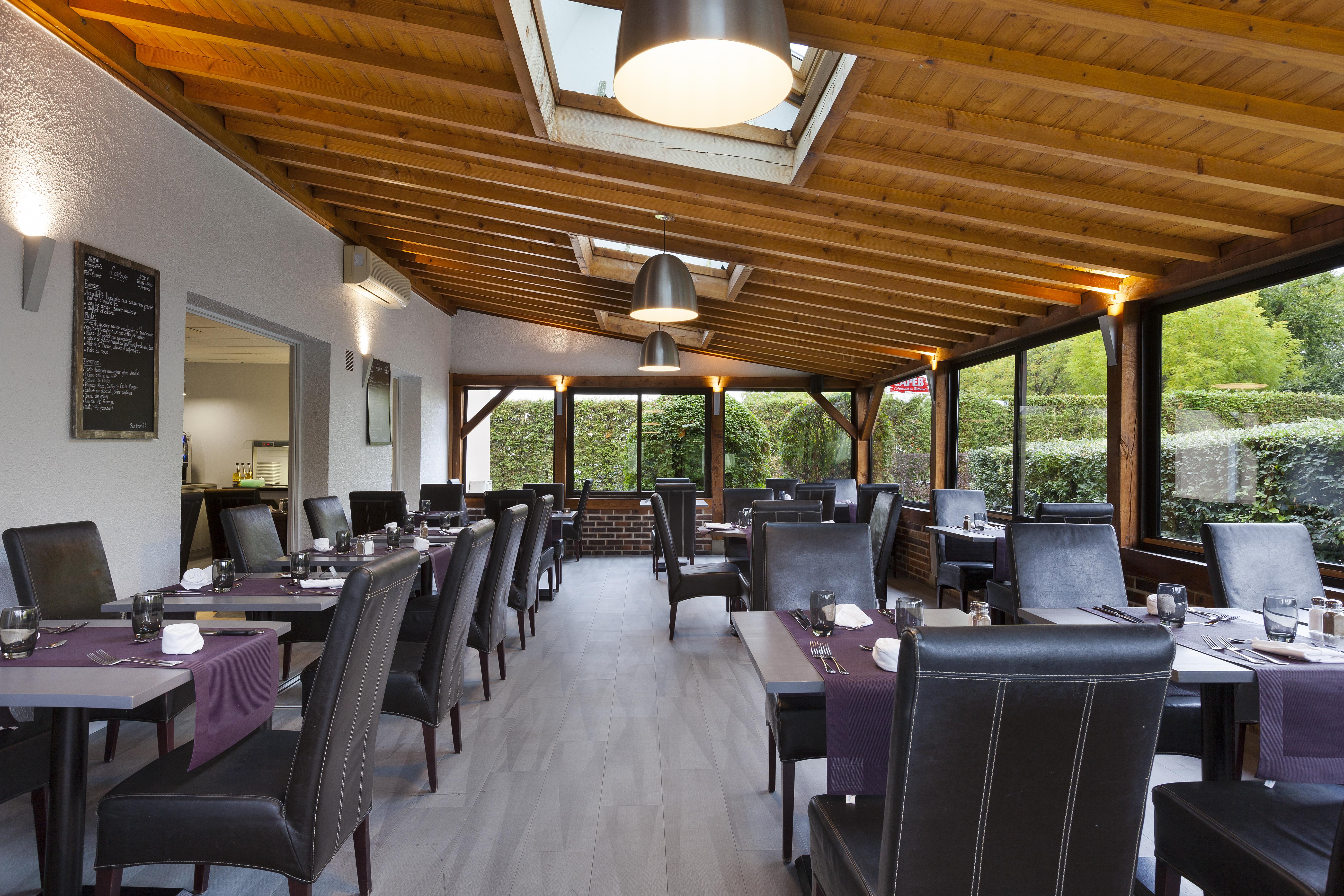 Comfort Hotel Évreux Екстериор снимка