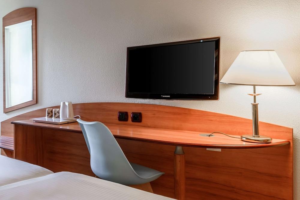Comfort Hotel Évreux Екстериор снимка