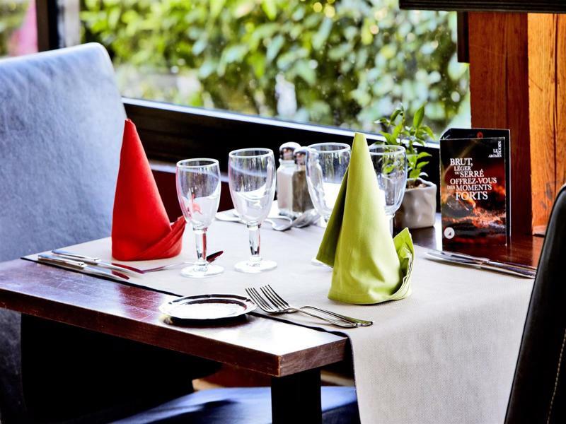 Comfort Hotel Évreux Екстериор снимка